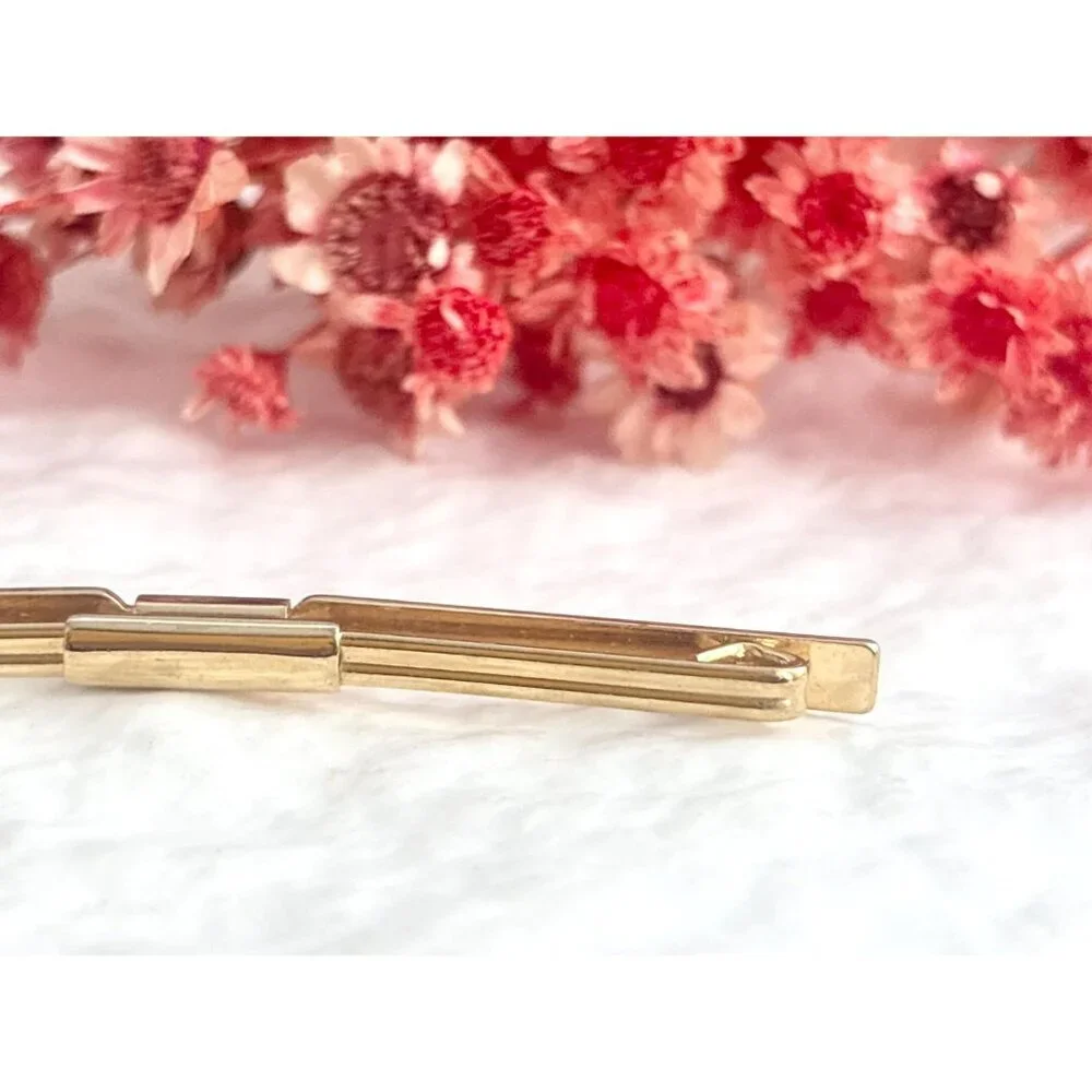 Minimalist Fluted Smooth Gold Toned Vintage Men's Collar Clip | Collar Bar